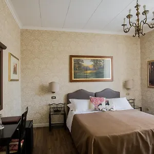 **** Отель Residenza In Farnese Италия